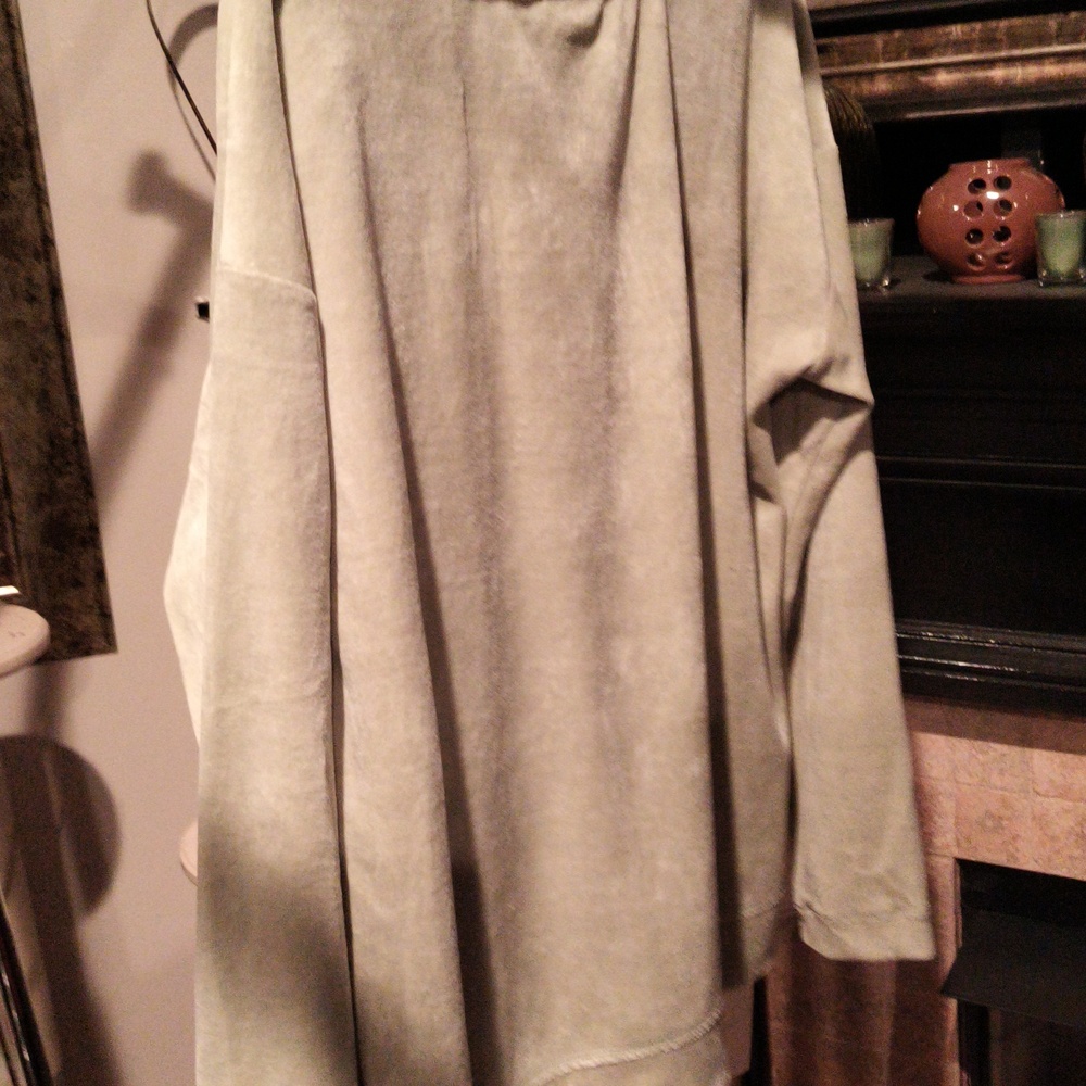 FINAL PRICE NWT J. Jill Sage Smoke Green Top Size Medium - Picture 7 of 9